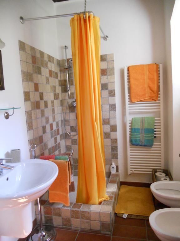B&B L'Isola Piantedo Rum bild